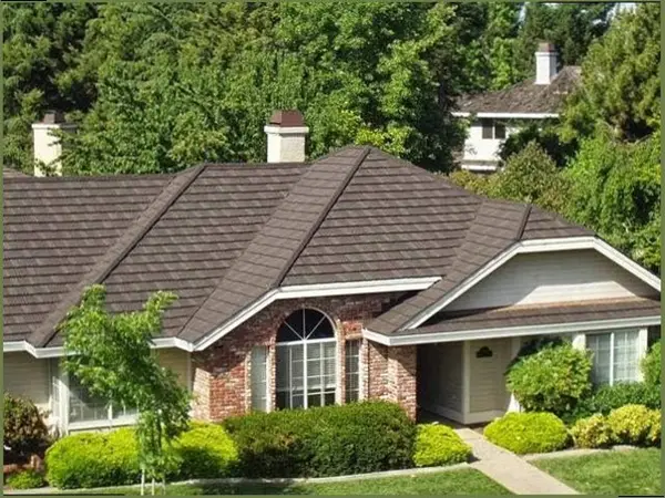 Thomas Family Roofers — view 1 of 1