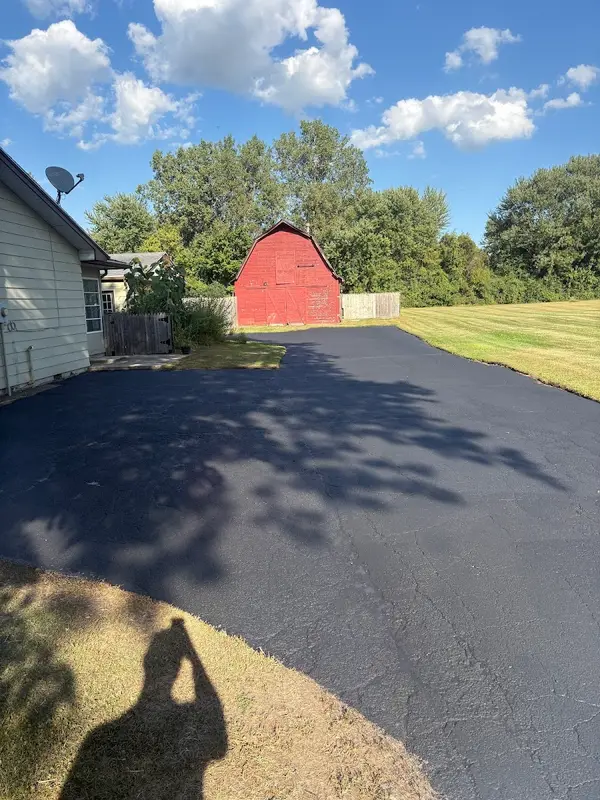 Will's Asphalt Seal — view 1 of 1